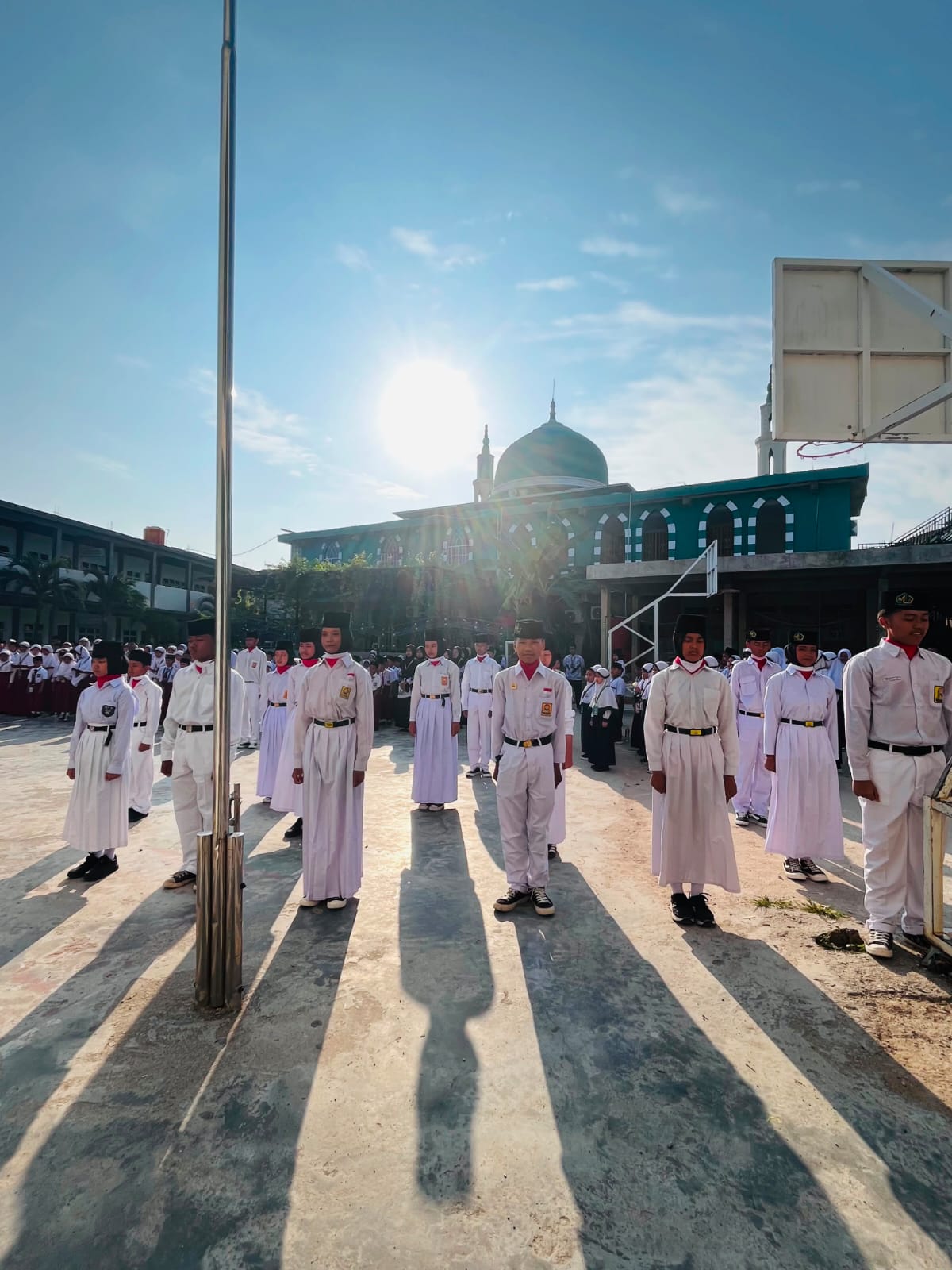 Sekolah Al Madinah Kota Batam Gelar Peringatan HUT Ke-81 RI dengan Meriah dan Khidmat